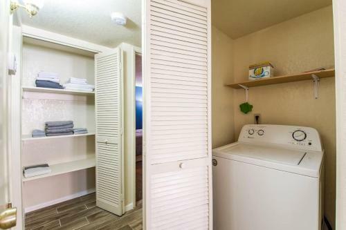 79 Casa Grande 2bd 2ba Modern Getaway Heated Pool