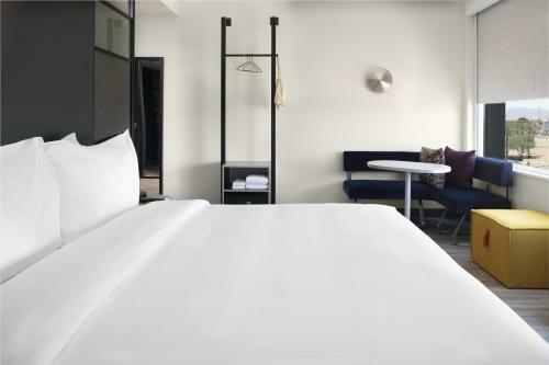 Hotel Aloft Glendale At Westgate