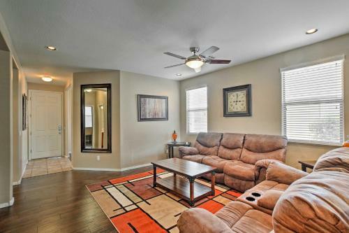 Spacious Gilbert Family Home With Yard - Dog Friendly