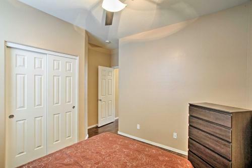 Spacious Gilbert Family Home With Yard - Dog Friendly