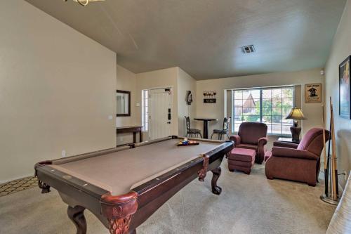 Gilbert Getaway With Fire Pit And Grill On Golf Course!