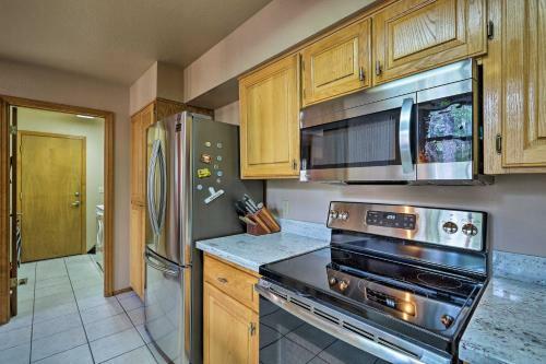 Luxe Pinetop Escape With Deck Less Than 1 Mi To Golf Course!