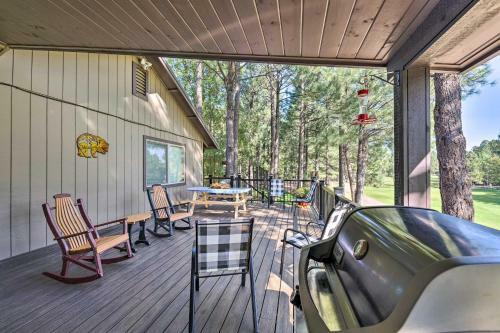 Dog-friendly Home With Deck On Pinetop Lakes Course!