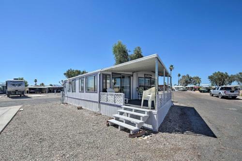 Bright Home With Resort Perks - Walk To Lake Havasu!