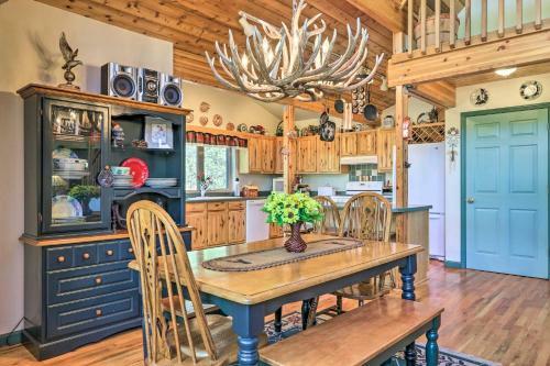 Rim Country Retreat With Multi-level Deck And View