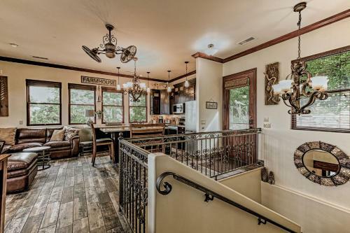 Jerome Copper Mountain - Downtown 3-unit Getaway Home