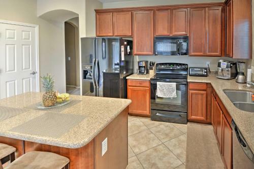 Spacious Maricopa House With Private Backyard And Grill