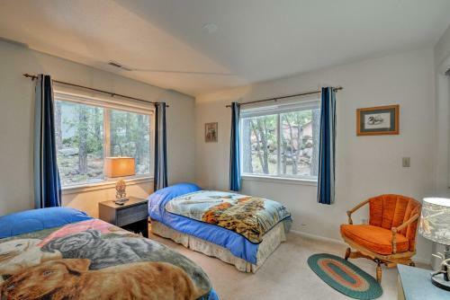 Munds Park Home With 3 Decks - Great Wooded Location