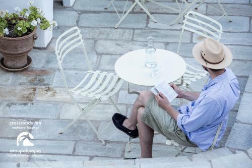 Crossroads Inn Traditional Lodging