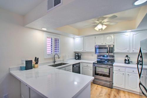 Apartamento Modern Paradise Valley Escape With Pool Access!
