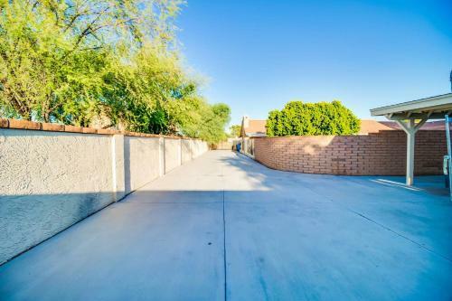 North Phoenix 6 Bdrm W Guest House And Htd Pool