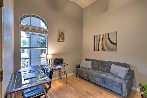 Spacious Glendale Home With Pool, Covered Patio