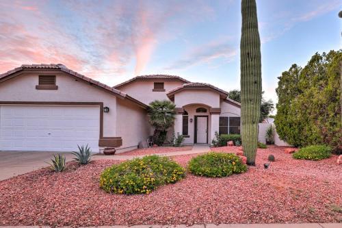 Spacious Glendale Home With Pool, Covered Patio