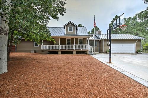 Lakeside Home With Game Room, Yard, Deck And Fireplace!