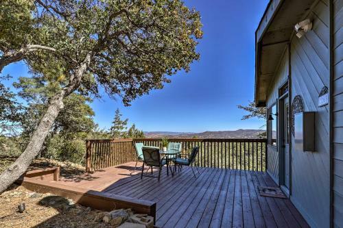 Prescott Cabin With Deck And Mtn Views 4 Mi Downtown!