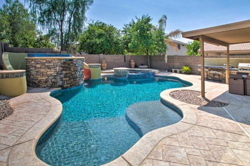Modern Desert Haven With Private Outdoor Oasis!