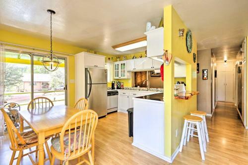 Bright Pine Cabin Direct Trail Access And Deck