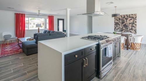 Spacious 4br Near Old Town By Wanderjaunt