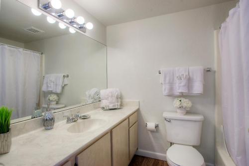 Apartamento 113 - Vacationers Dream! Private Ent