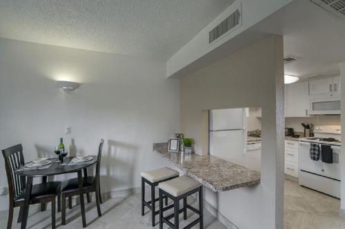 Apartamento 113 - Vacationers Dream! Private Ent