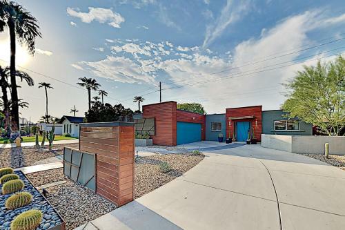 Parkcrest Home With Pool & Firepit - Near Old Town! Home