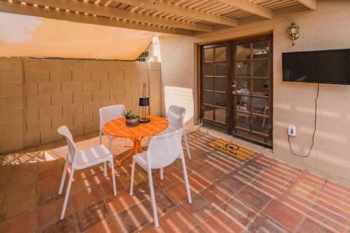 Spacious Scottsdale Townhome By Wanderjaunt