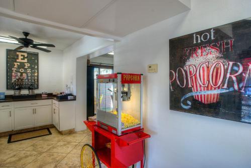Park Suites At 102 - One Bedroom Apartment