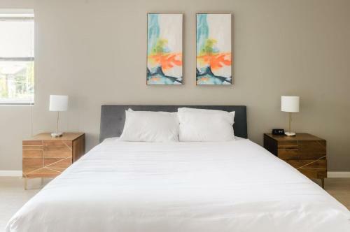 N 75th St #201 - Ivory I