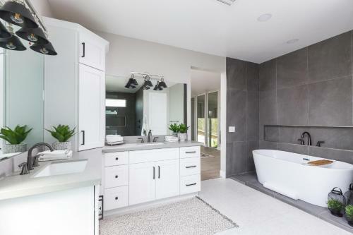 Scottsdale - 3732 N 68th St