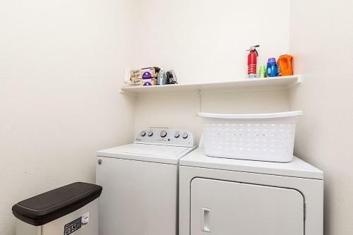 Desert Willow Walk Condo 2br By Casago