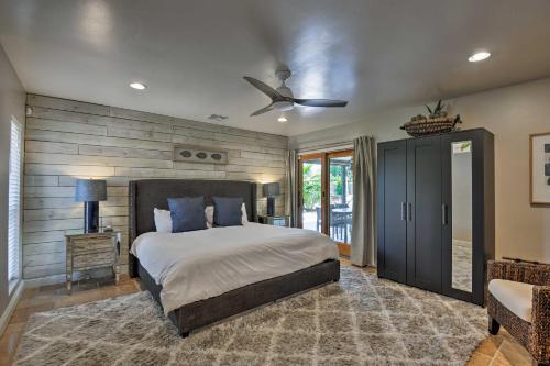 Contemporary Oasis With Outdoor Bar And Pool Table!