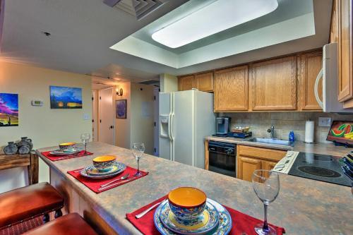 Cozy Condo With Balcony - Walk To Salt River Fields!