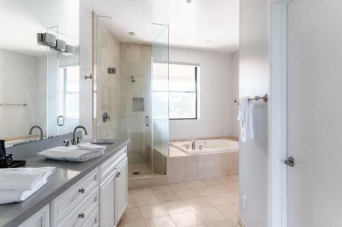 N 75th St #202 - Ivory II