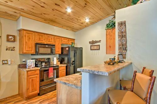 Honeybear Hollow Romantic Getaway Cabin In Forest!