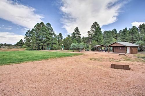 Honeybear Hollow Romantic Getaway Cabin In Forest!