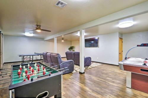 Show Low Cabin With Fire Pit, Game Room And Bbq!