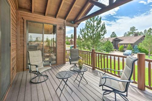 Updated Show Low Townhome With Balcony And Grill!