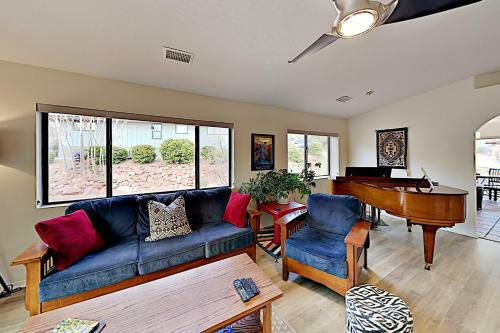 Thunder Mountain Home - Red Rock-view Deck Home