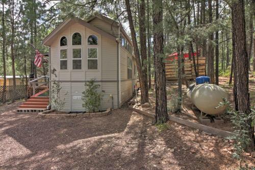 Show Low Retreat With Deck, 13 Mi To Hon-dah!
