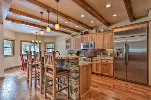 Show Low Luxury Cabin With Forest Views And Fire Pit!