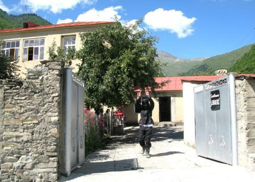 Hostal Guesthouse Lenjeri