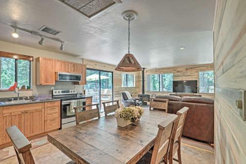Wooded Prescott Cabin With Private Deck And Grill!