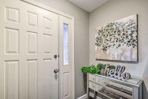 Stylish Bella Vista Getaway - Pet Friendly!