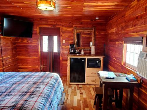 Hotel Log Cabin Inn