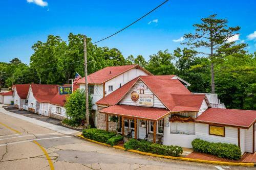 Hotel Log Cabin Inn