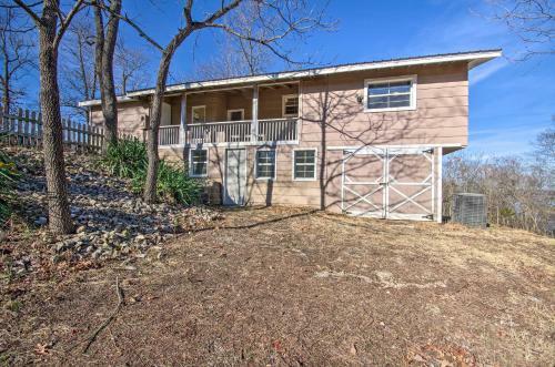Fisherman-friendly Bull Shoals Home On Lake!