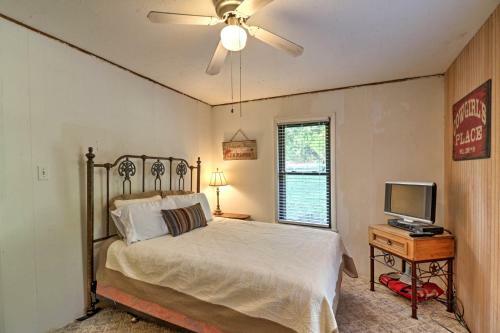 Waterfront Home On Lake Sherwood With Dock And Deck!