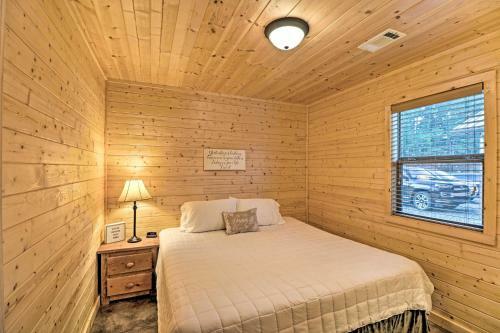 Heber Springs Retreat With Riverfront Patio And Dock!