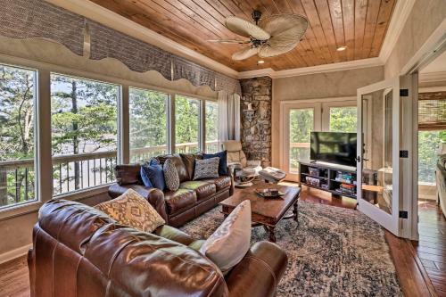 Luxe Hot Springs Oasis On Lake With Private Dock