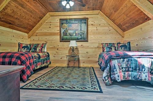 Log Cabin With Great Yard- 2 Miles To Lake Hamilton!